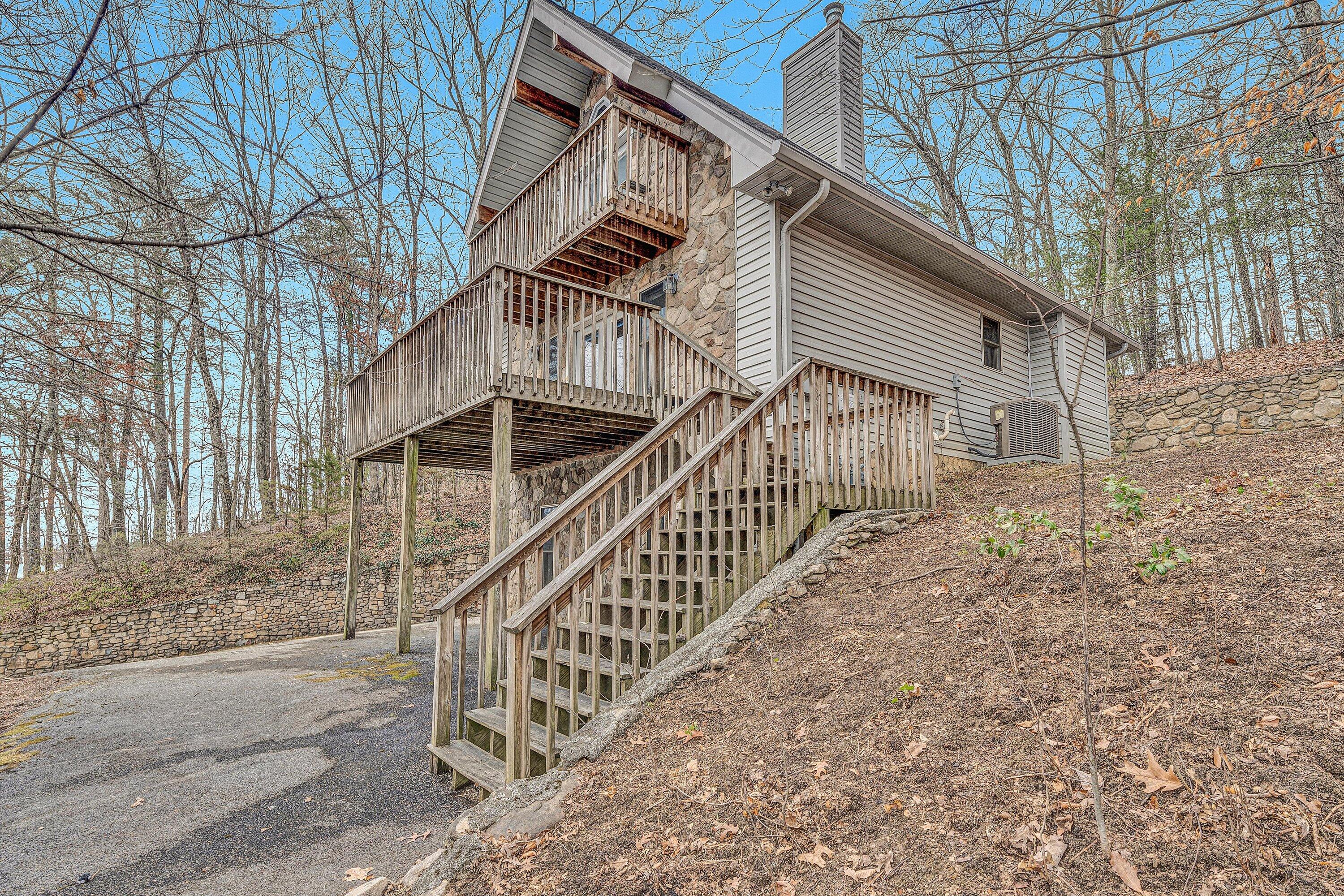 5414 Grandin Rd Extension Roanoke, VA 24018 - Photo 3 of 35 03-DSC00385