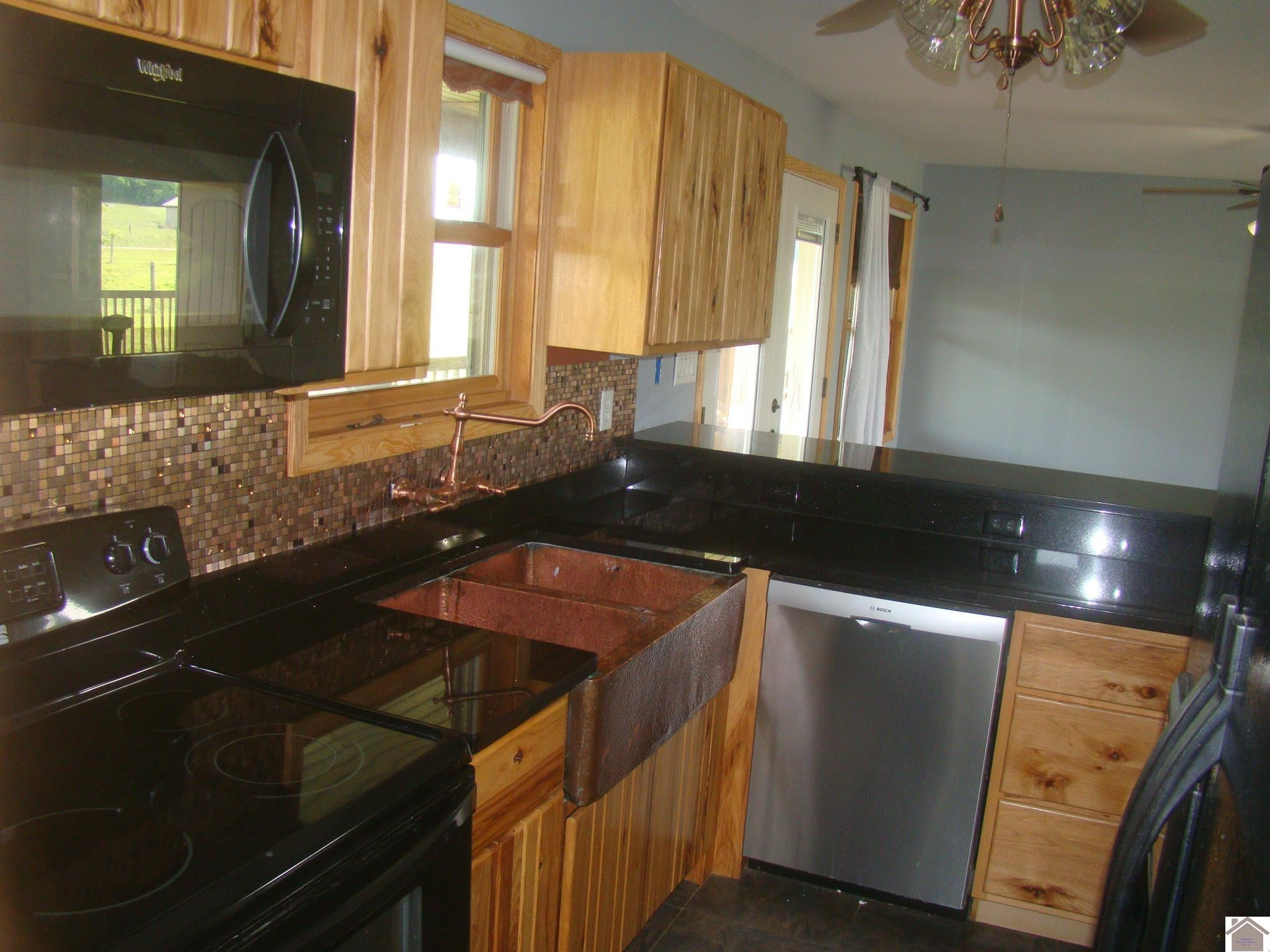 67 Linton Road Cadiz, KY 42211 - Photo 3 of 16 Photo 3
