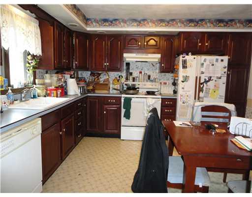 1092 Lone Pine Road Amity, PA 15311 - Photo 5 of 6 Kitchen.