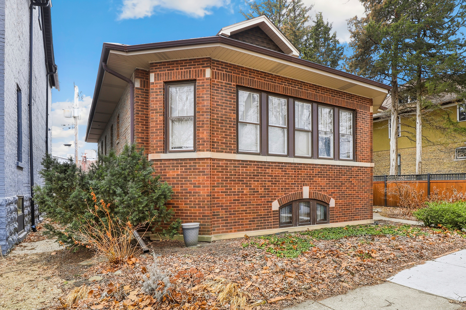 9031 Fairview Avenue Brookfield, IL 60513 - Photo 2 of 35 a front view of a house