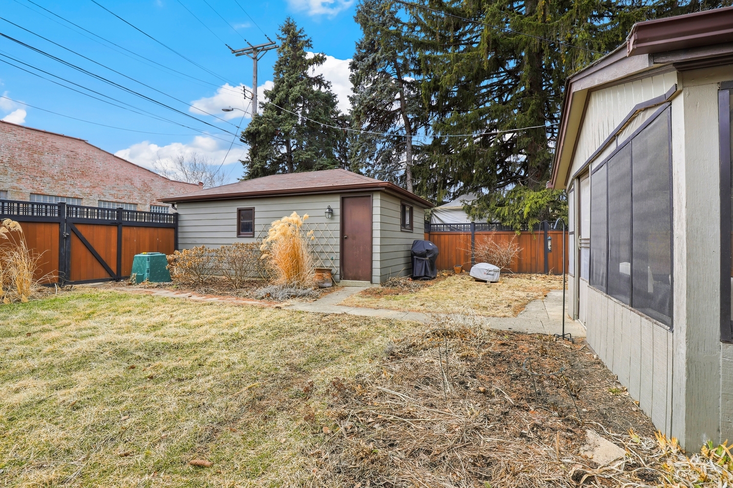 9031 Fairview Avenue Brookfield, IL 60513 - Photo 29 of 35 a house view with a backyard space