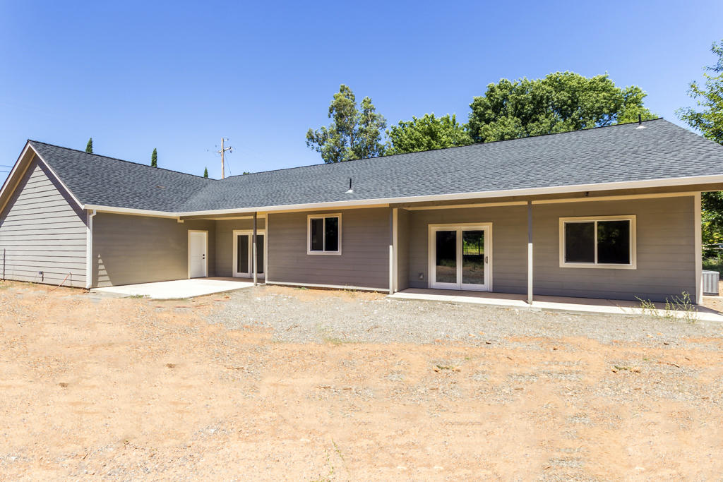 22305 Lone Tree Road Anderson, CA 96007 - Photo 25 of 29 back