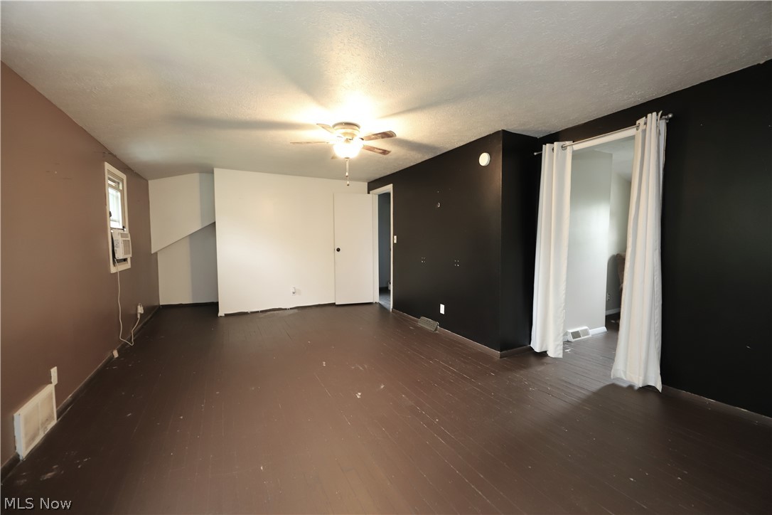 12908 Shadyway Road Garfield Heights, OH 44125 - Photo 15 of 24