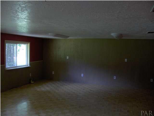 5424 Tom Sawyer Road Milton, FL 32583 - Photo 17 of 19 Gallery Image 17