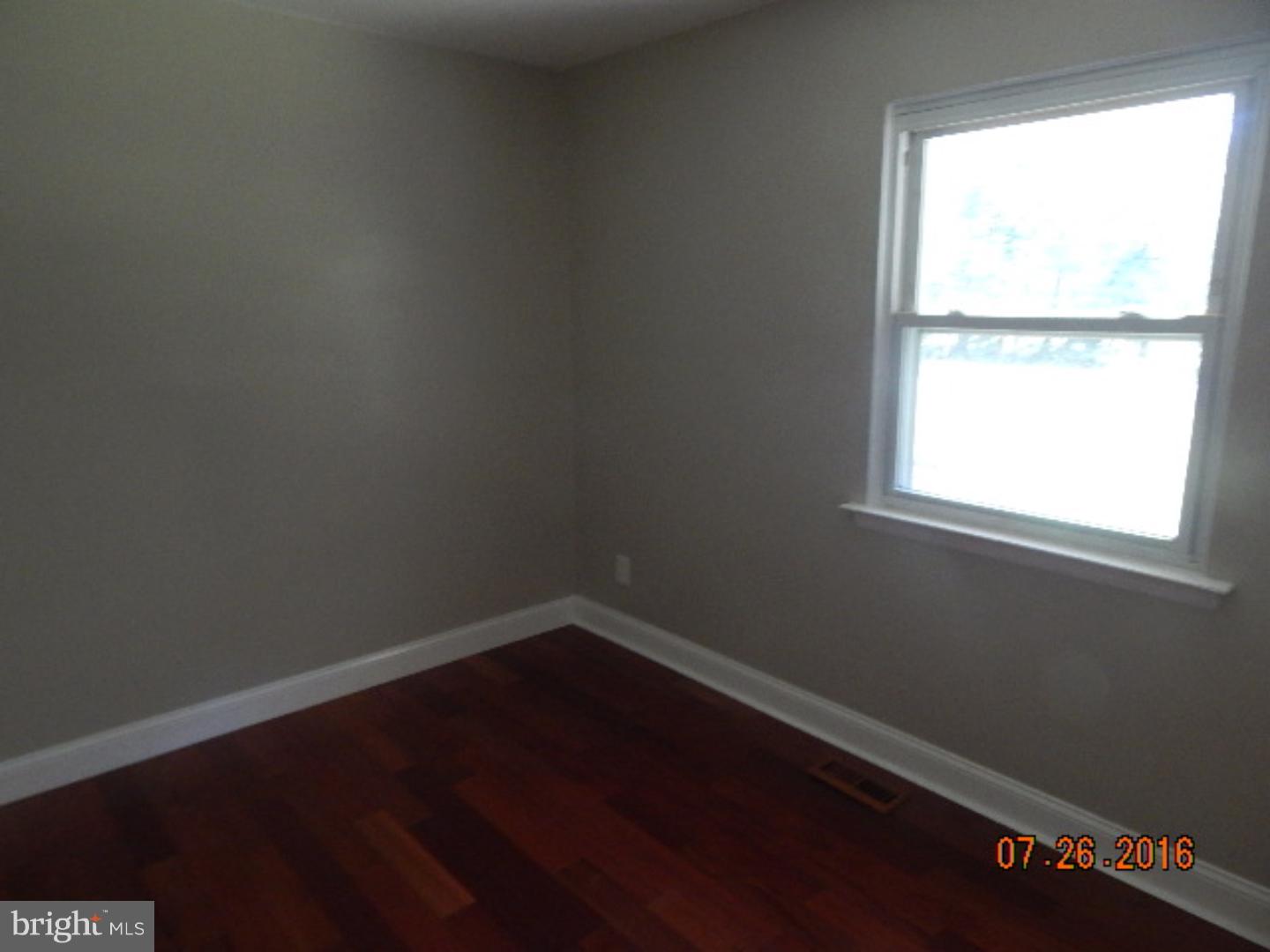 83 North Grove Street Berlin, NJ 08009 - Photo 12 of 16