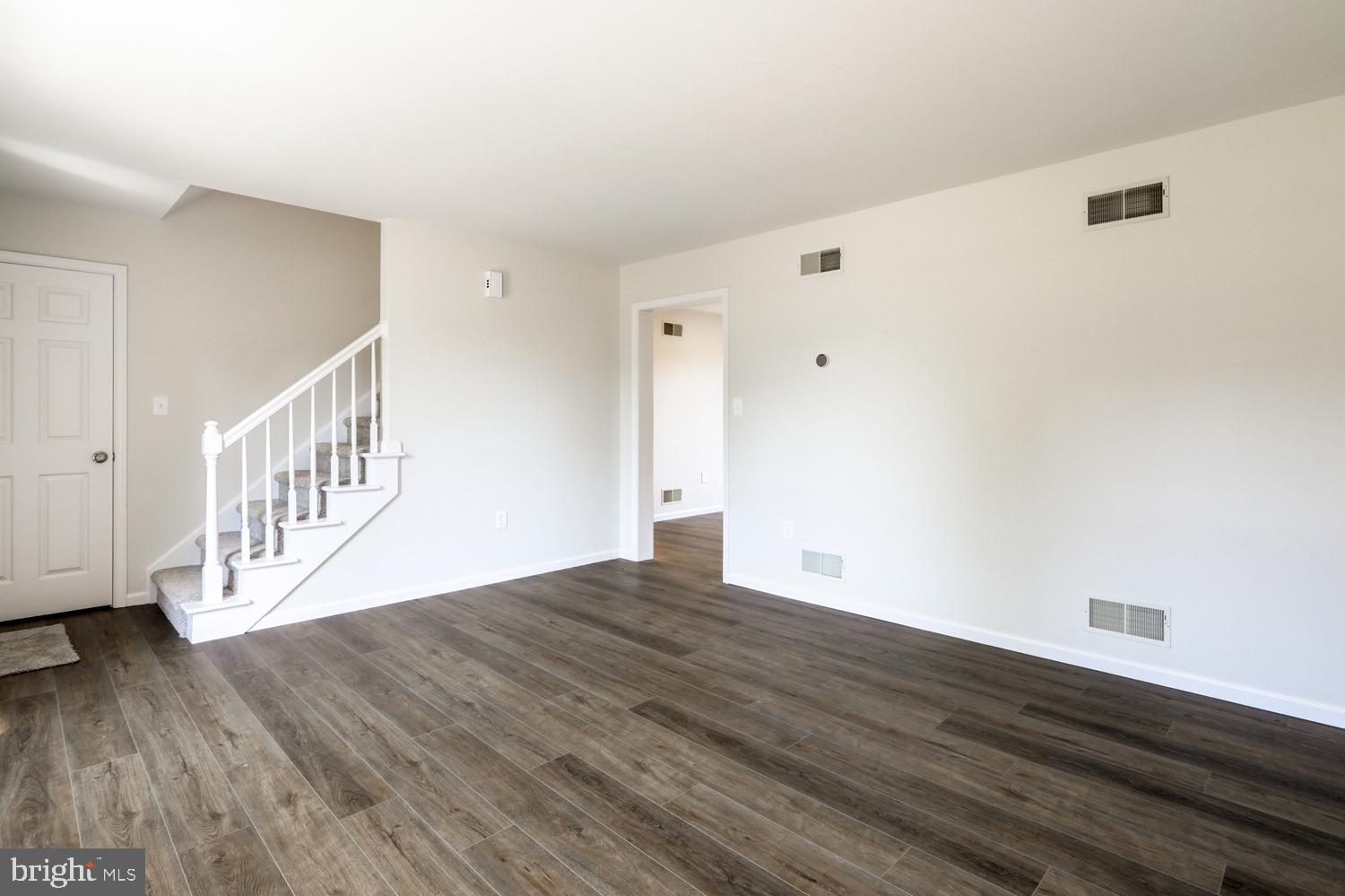706 Rosemont Drive Lititz, PA 17543 - Photo 16 of 42 Spacious, light-filled living area.