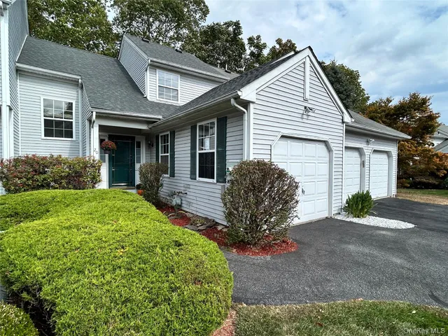 $389,000 | 20 Woodbine Drive, Highland Mills, NY 10930