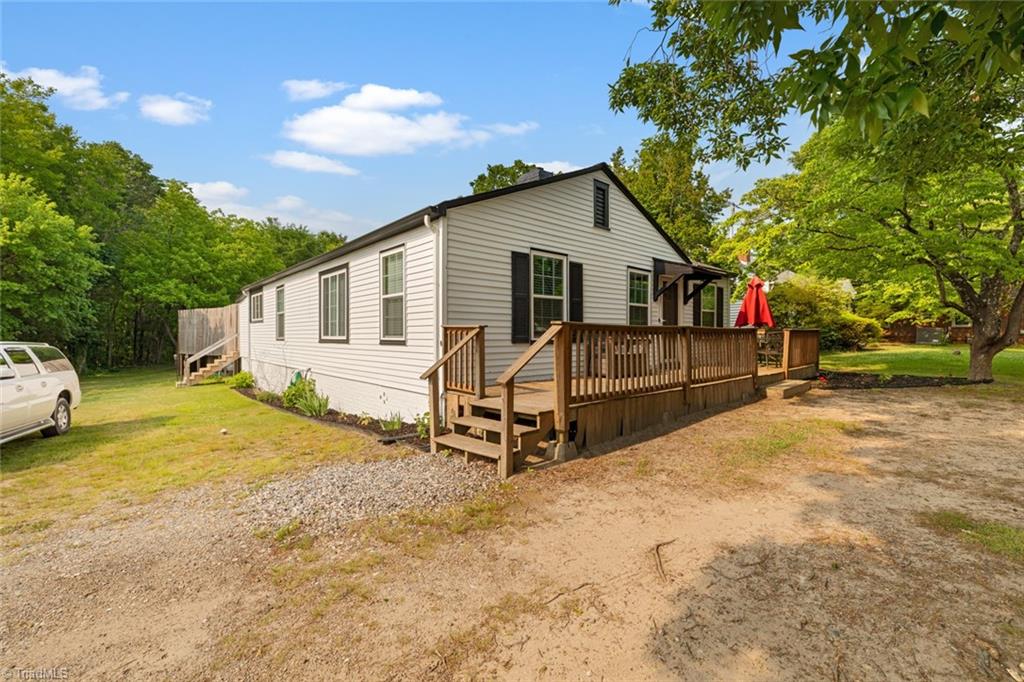 619 Woodlawn Road High Point, NC 27265 - Photo 5 of 32