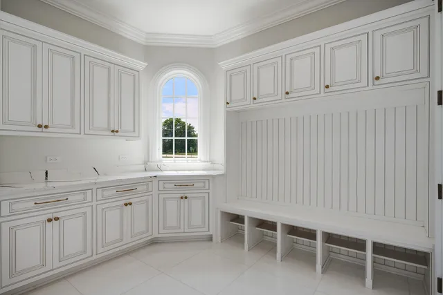 $5,900,000 | 6413 South County Line Road, Burr Ridge, IL 60527