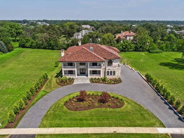$5,900,000 | 6413 South County Line Road, Burr Ridge, IL 60527