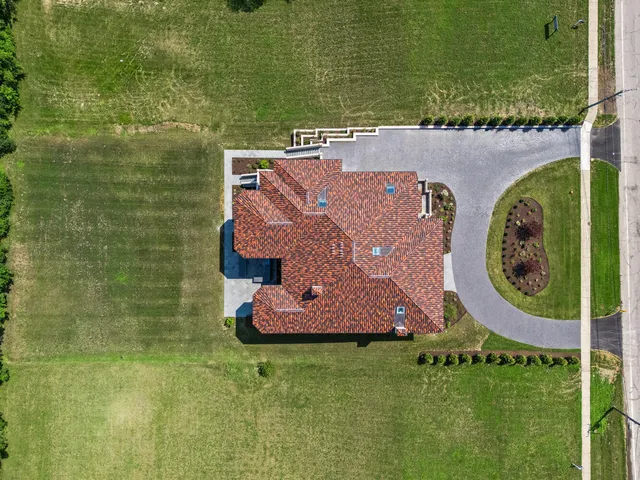 $5,900,000 | 6413 South County Line Road, Burr Ridge, IL 60527