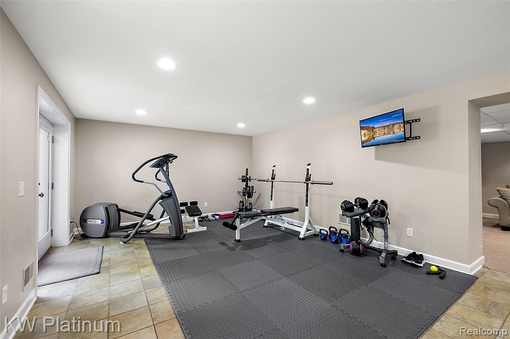 691 Lake Ridge Road Rochester Hills, MI 48307 - Photo 71 of 90