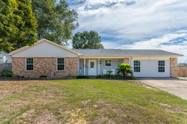 $290,000 | 3010 Windsor Circle, Crestview, FL 32539