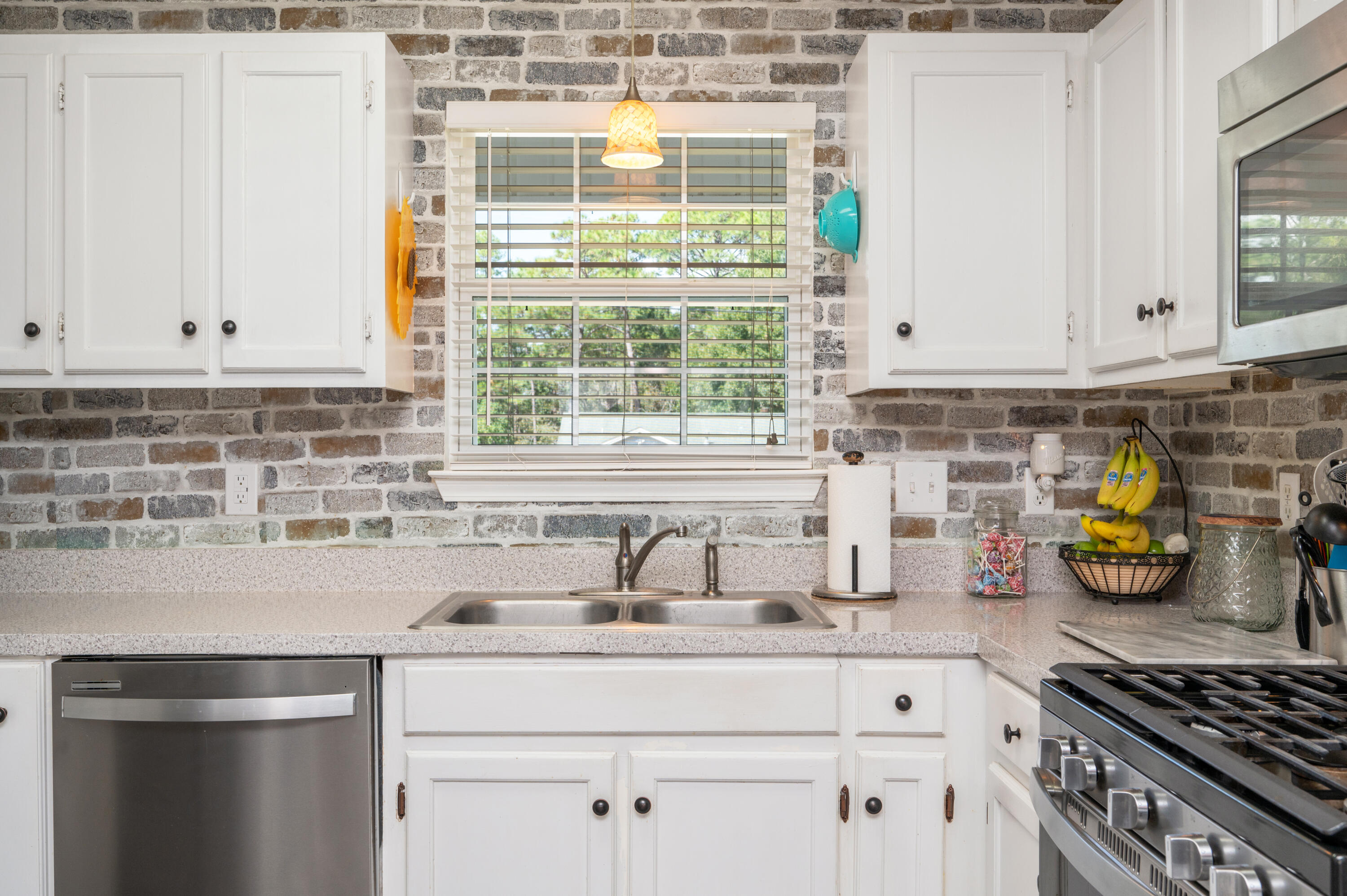 3010 Windsor Circle Crestview, FL 32539 - Photo 7 of 21 Kitchen