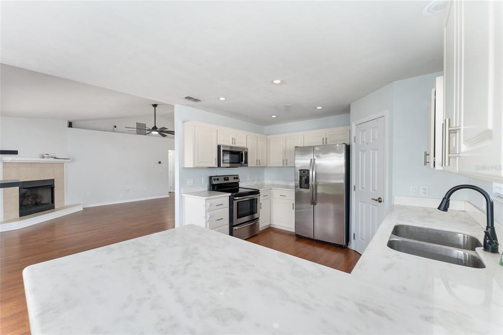 25670 Northwest 9th Road Newberry, FL 32669 - Photo 11 of 45