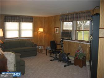20 Locktown Road Frenchtown, NJ 08825 - Photo 10 of 12 Family Room
