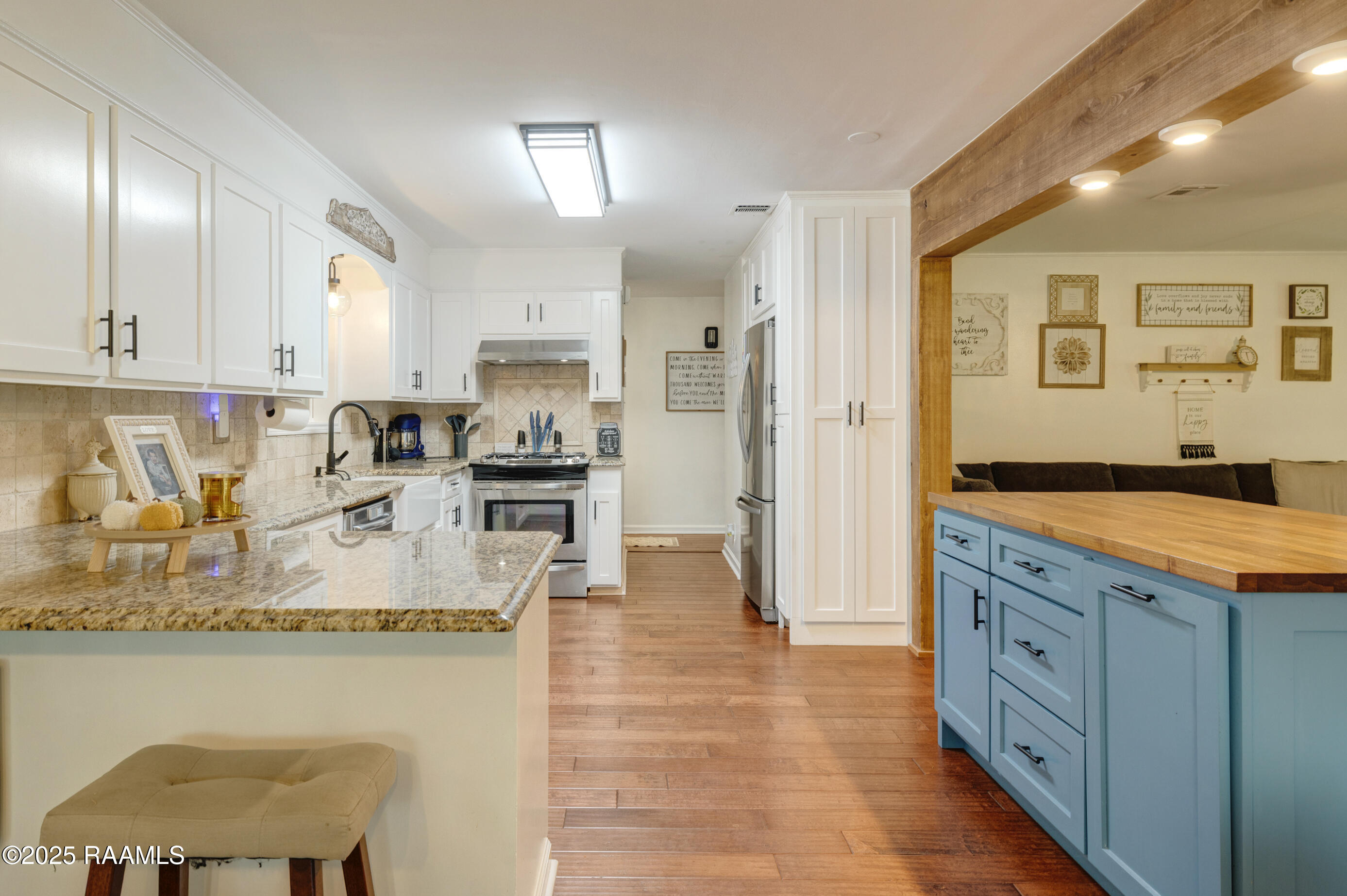 708 Kyle Landry Road New Iberia, LA 70563 - Photo 14 of 30 Kitchen
