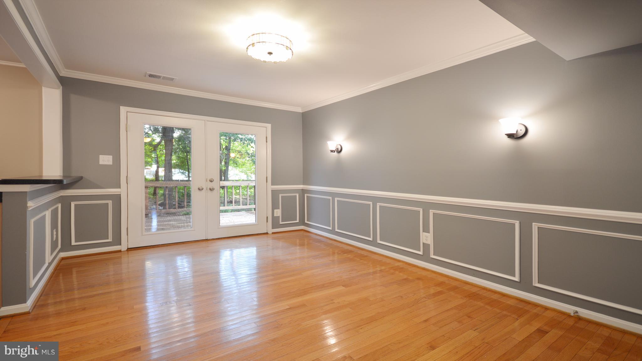 10317 Abbott Road Manassas, VA 20110 - Photo 8 of 25 DINNING ROOM