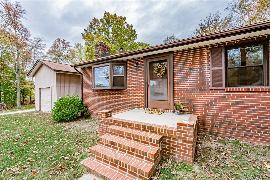 7930 North Hen Peck Road Quinton, VA 23141 - Photo 3 of 48 Gallery Image 3