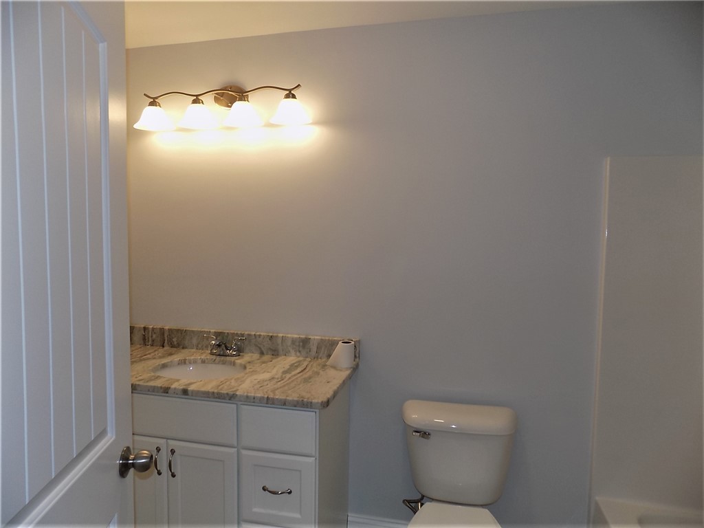 73 Skunk Hill Road Hopkinton, RI 02832 - Photo 15 of 24 Guest bath with tub and shower