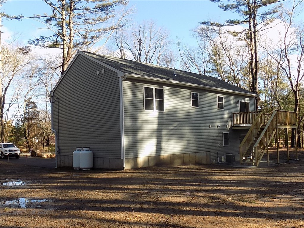 73 Skunk Hill Road Hopkinton, RI 02832 - Photo 4 of 24