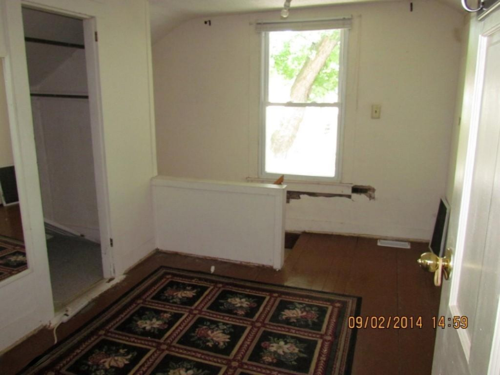 910 Court Street St. Joseph, MI 49085 - Photo 13 of 14 IMG_2259 (Medium)