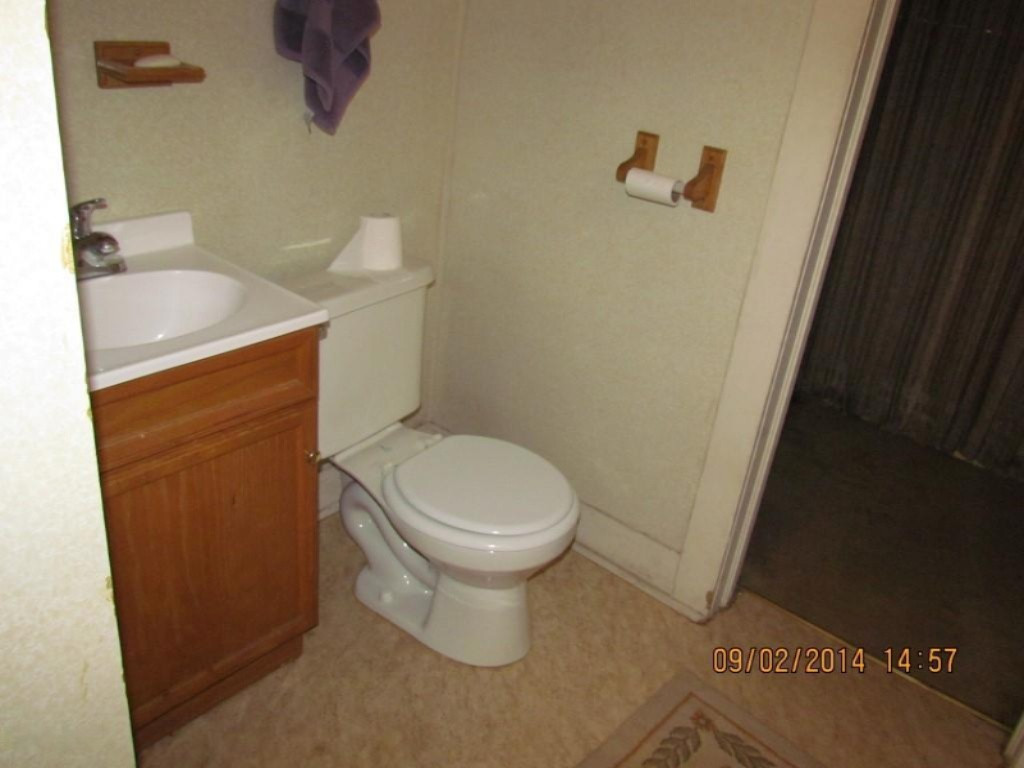 910 Court Street St. Joseph, MI 49085 - Photo 9 of 14 IMG_2244 (Medium)