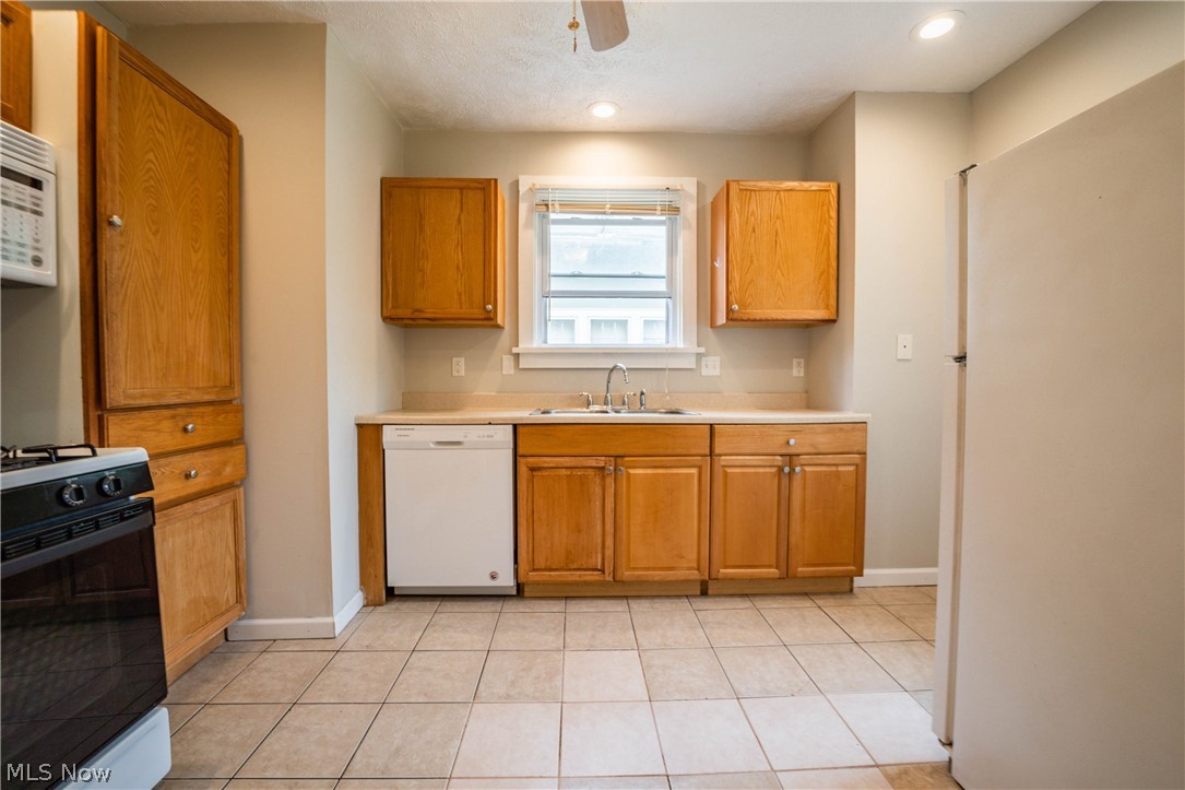 3448 Menlo Road Cleveland, OH 44120 - Photo 10 of 35 Gallery Image 10