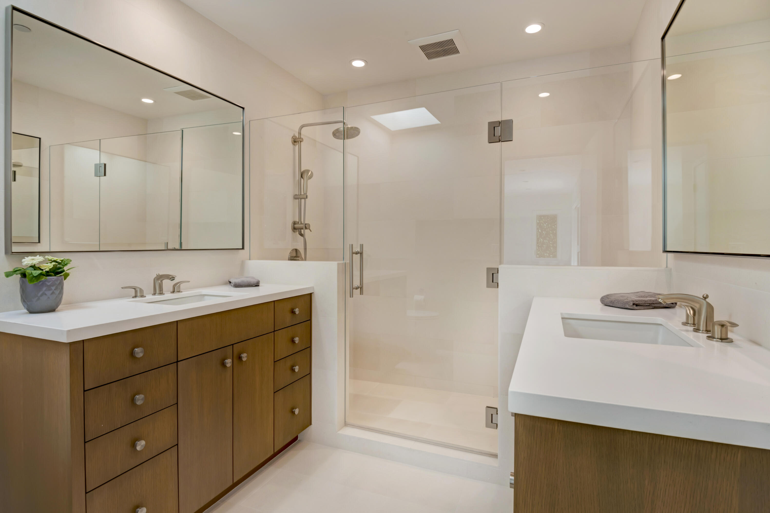 1485 Monte Vista Road Montecito, CA 93108 - Photo 8 of 10 Primary Bath