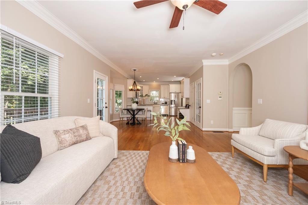 4310 Clarksburg Road Clemmons, NC 27012 - Photo 7 of 32 Living Room
