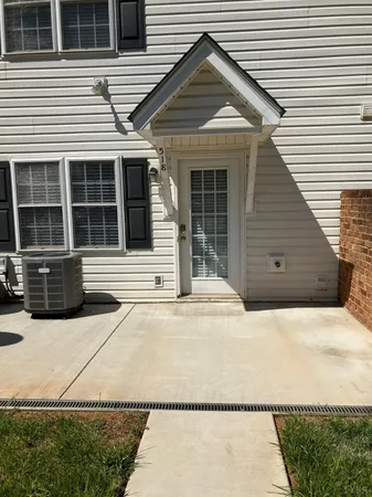 $2,000 | 518 Northwynd Circle, Lynchburg, VA 24502