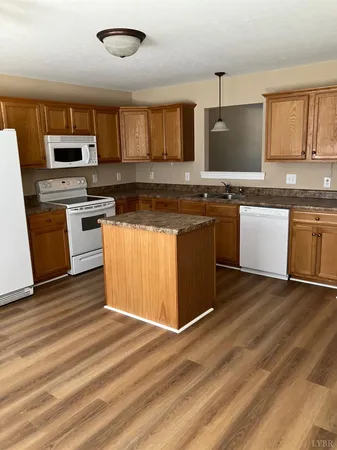 $1,900 | 518 Northwynd Circle, Lynchburg, VA 24502