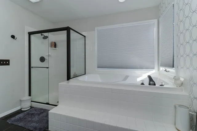 $489,900 | 13 Red Stone Court, Bloomington, IL 61704