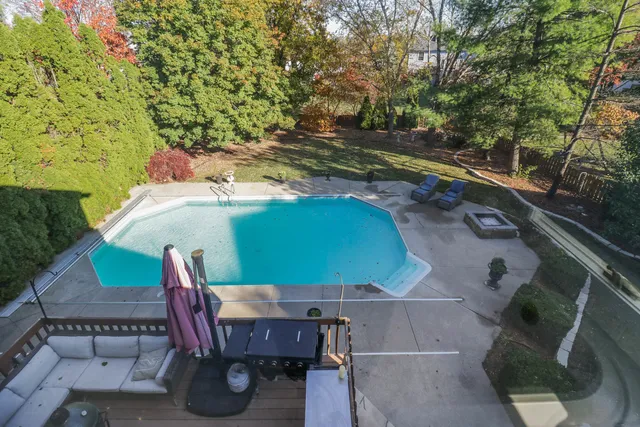 $489,900 | 13 Red Stone Court, Bloomington, IL 61704