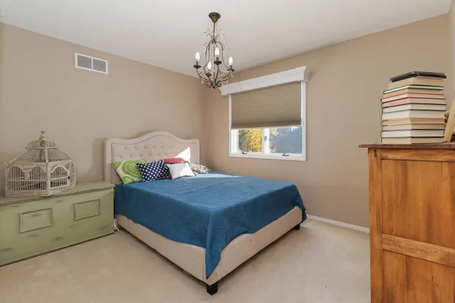 $489,900 | 13 Red Stone Court, Bloomington, IL 61704