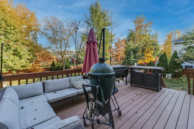 $489,900 | 13 Red Stone Court, Bloomington, IL 61704