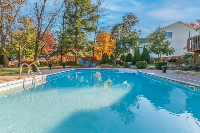 $489,900 | 13 Red Stone Court, Bloomington, IL 61704