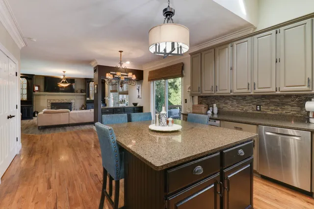 $489,900 | 13 Red Stone Court, Bloomington, IL 61704