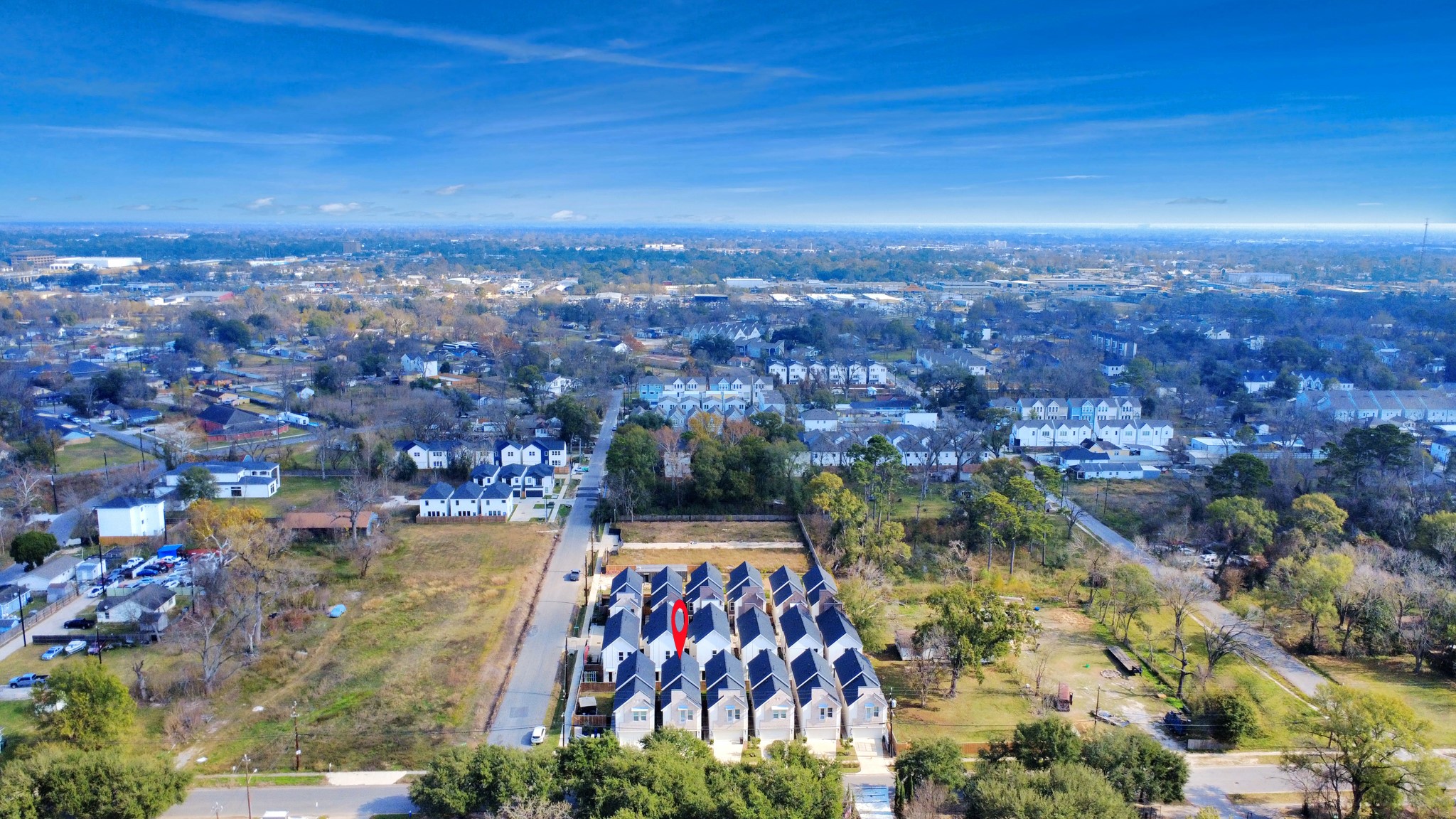 6018 Knox Street Houston, TX 77091 - Photo 41 of 42 an aerial view of residential building with parking space