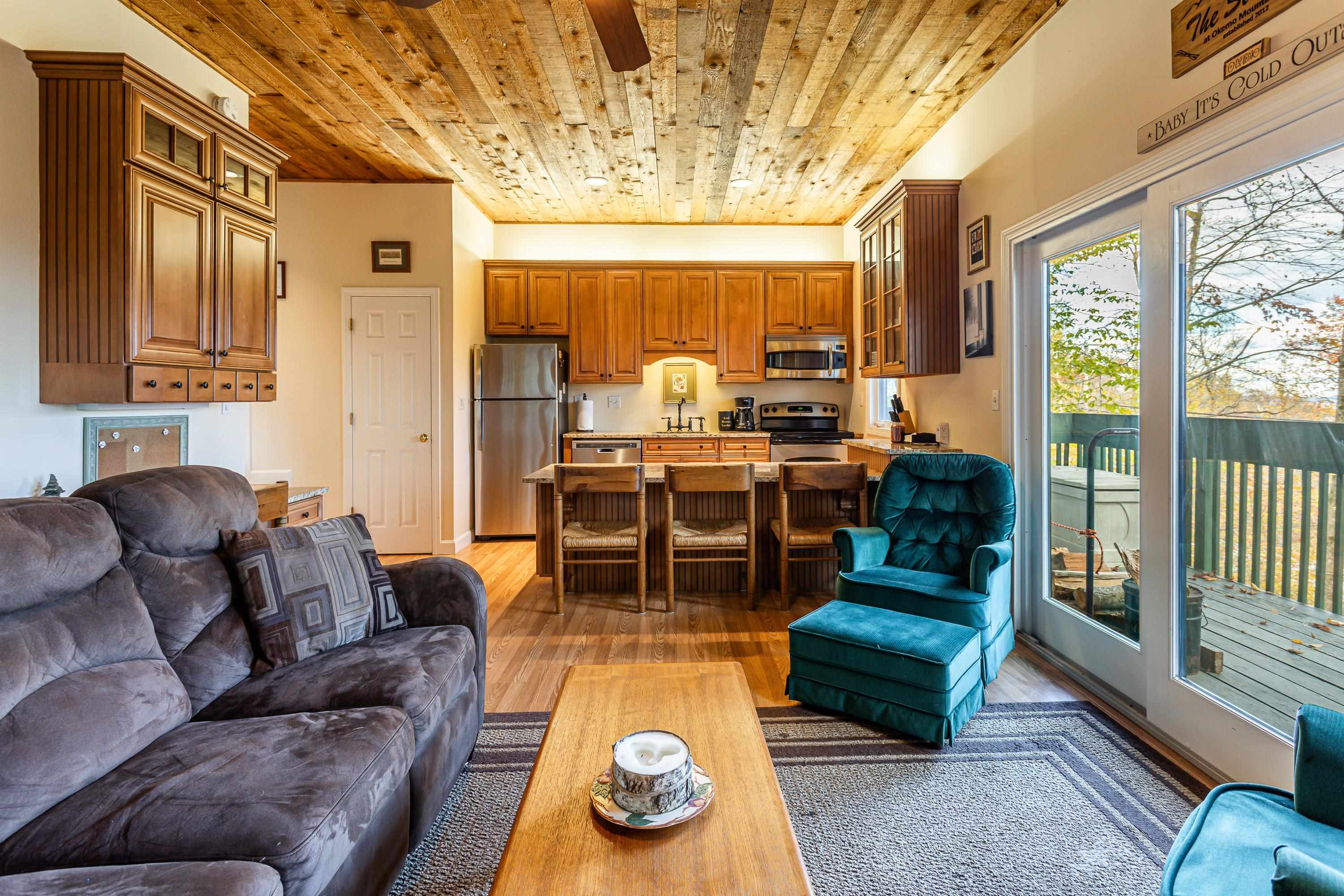 22 Rimrock Road, Unit 4B Ludlow, VT 05149 - Photo 5 of 41