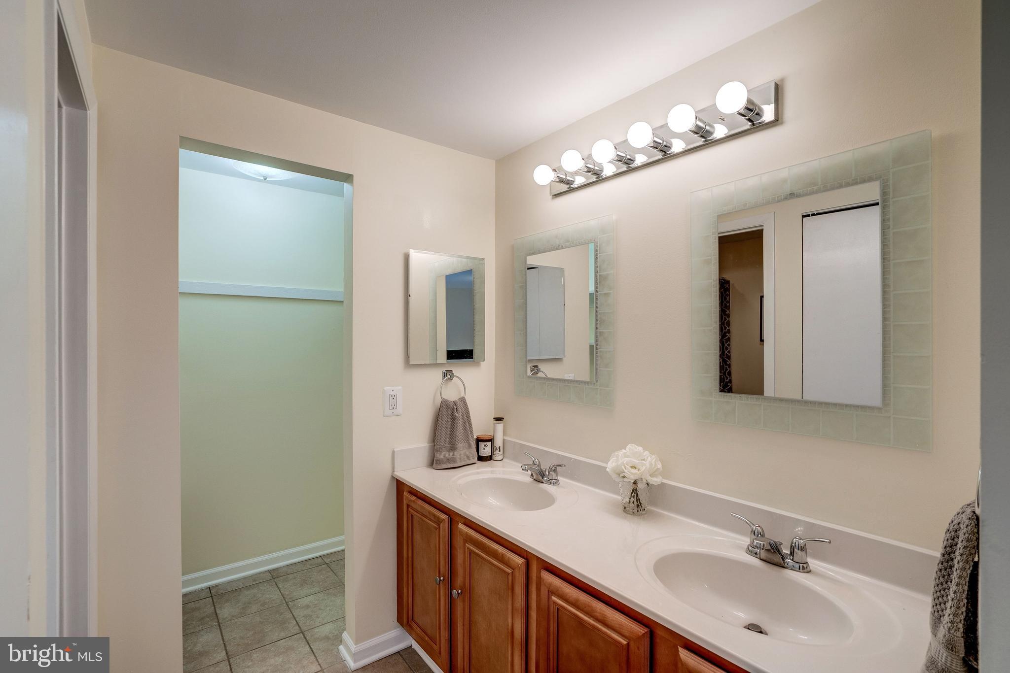 126 North Cottage Road Sterling, VA 20164 - Photo 14 of 20 Double vanity master bathroom