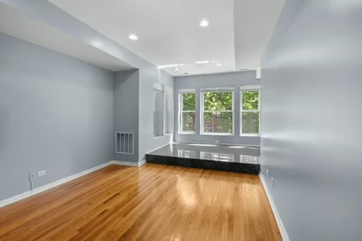 6710 South Ridgeland Avenue, Unit 2B Chicago, IL 60649 - Photo 3 of 13