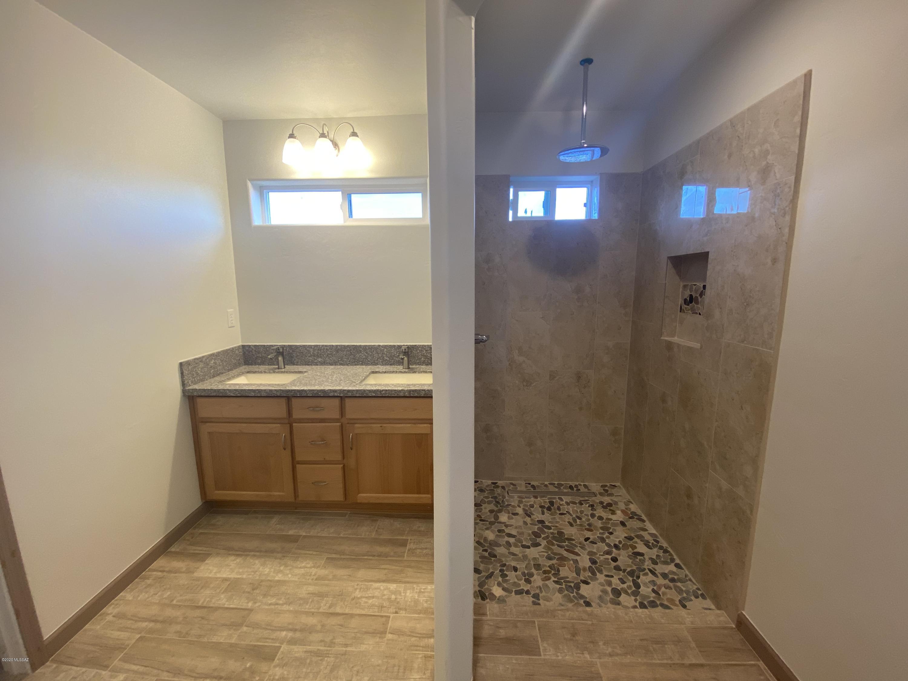 1835 Via El Paso Rio Rico, AZ 85648 - Photo 19 of 27 Master Bathroom