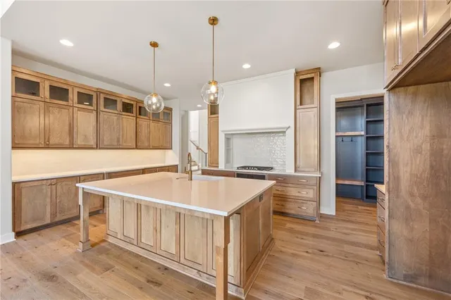 $1,120,350 | 12502 West 170th Terrace, Overland Park, KS 66221