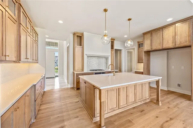 $1,120,350 | 12502 West 170th Terrace, Overland Park, KS 66221