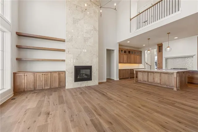 $1,120,350 | 12502 West 170th Terrace, Overland Park, KS 66221