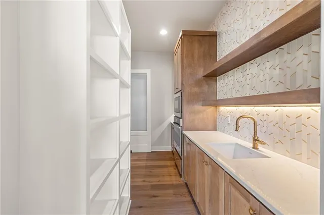 $1,120,350 | 12502 West 170th Terrace, Overland Park, KS 66221