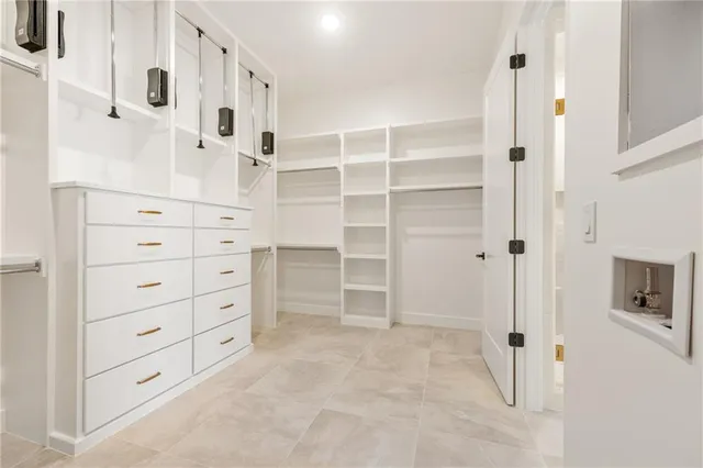 $1,120,350 | 12502 West 170th Terrace, Overland Park, KS 66221