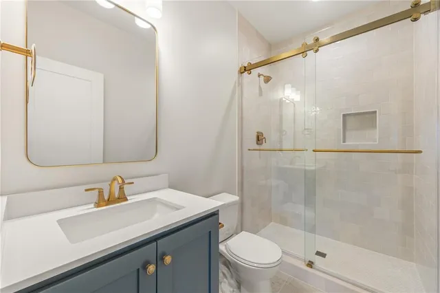 $1,120,350 | 12502 West 170th Terrace, Overland Park, KS 66221