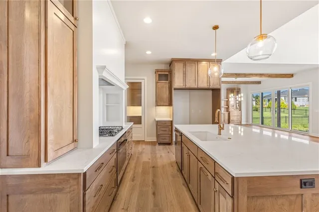 $1,120,350 | 12502 West 170th Terrace, Overland Park, KS 66221